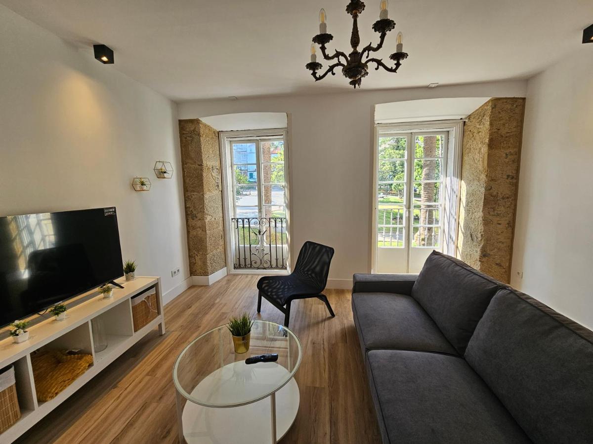 Apartamentos En El Centro - Plaza De Amboage - Wifi Ferrol Eksteriør bilde