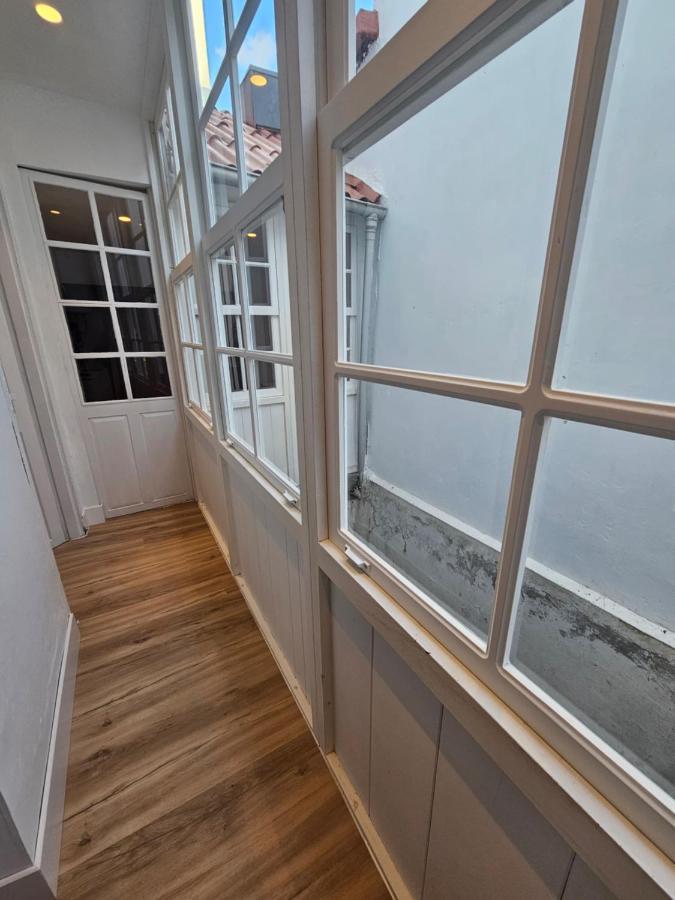 Apartamentos En El Centro - Plaza De Amboage - Wifi Ferrol Eksteriør bilde