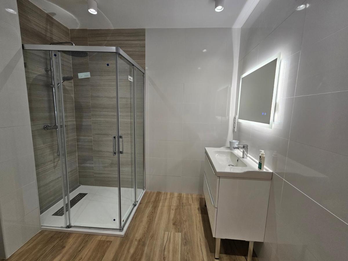 Apartamentos En El Centro - Plaza De Amboage - Wifi Ferrol Eksteriør bilde