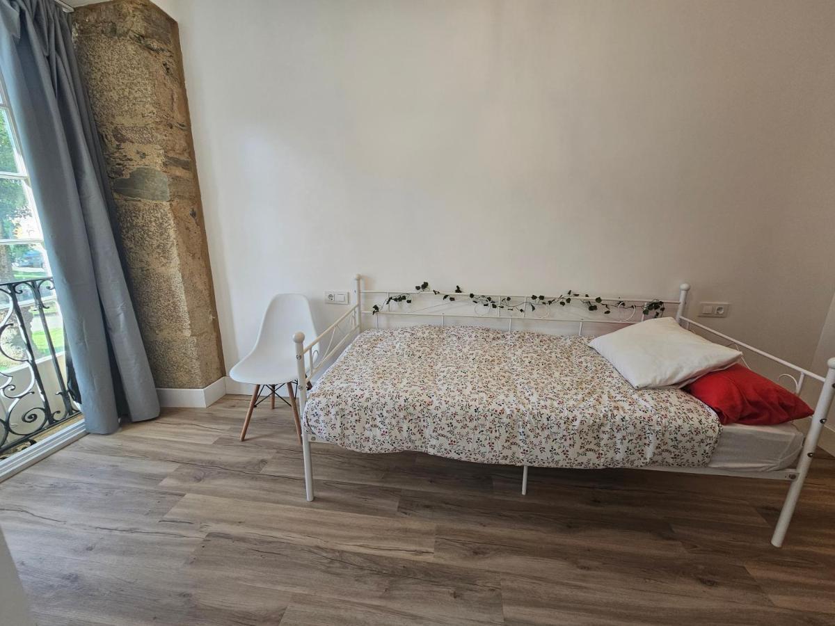 Apartamentos En El Centro - Plaza De Amboage - Wifi Ferrol Eksteriør bilde