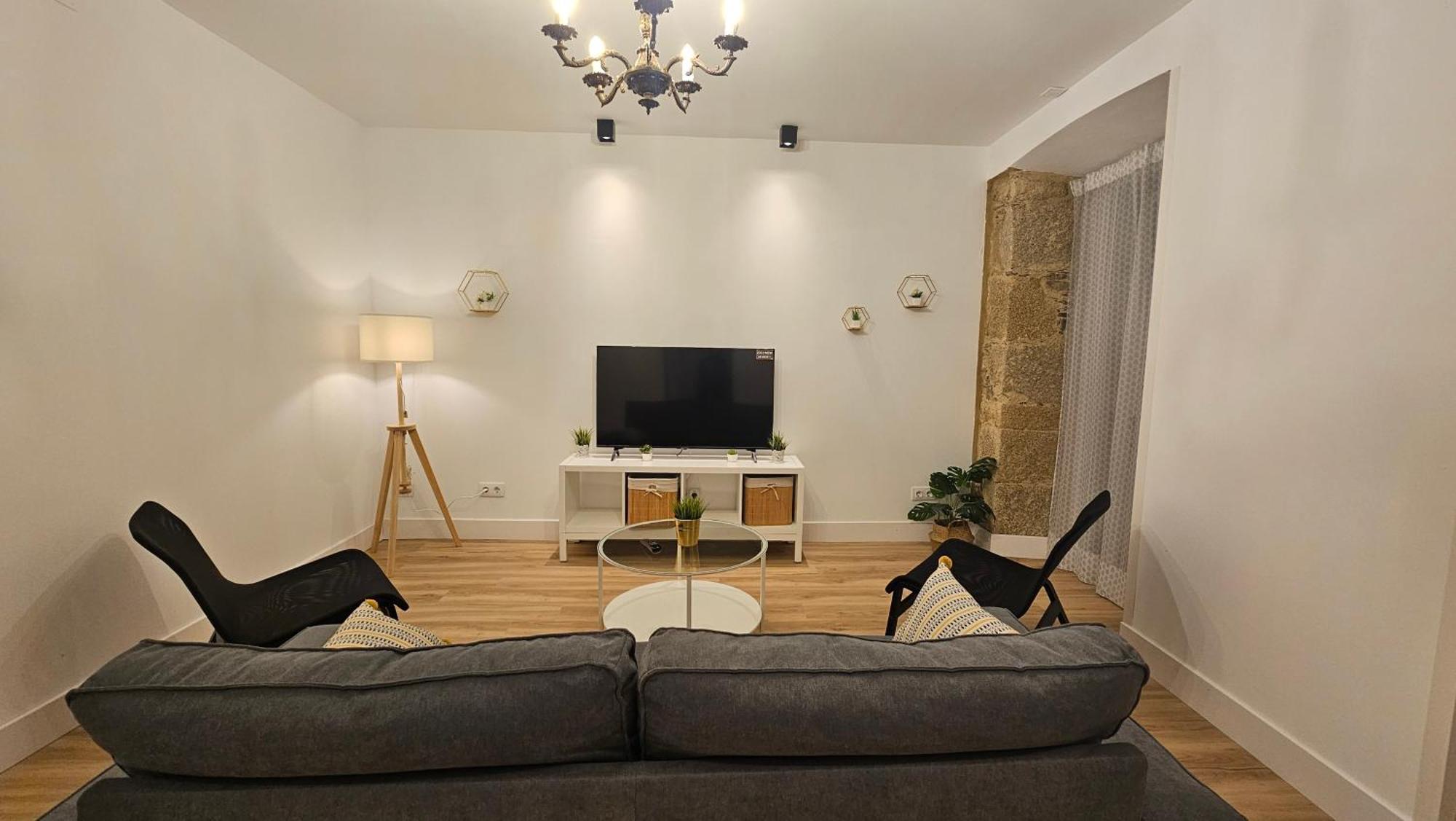 Apartamentos En El Centro - Plaza De Amboage - Wifi Ferrol Eksteriør bilde